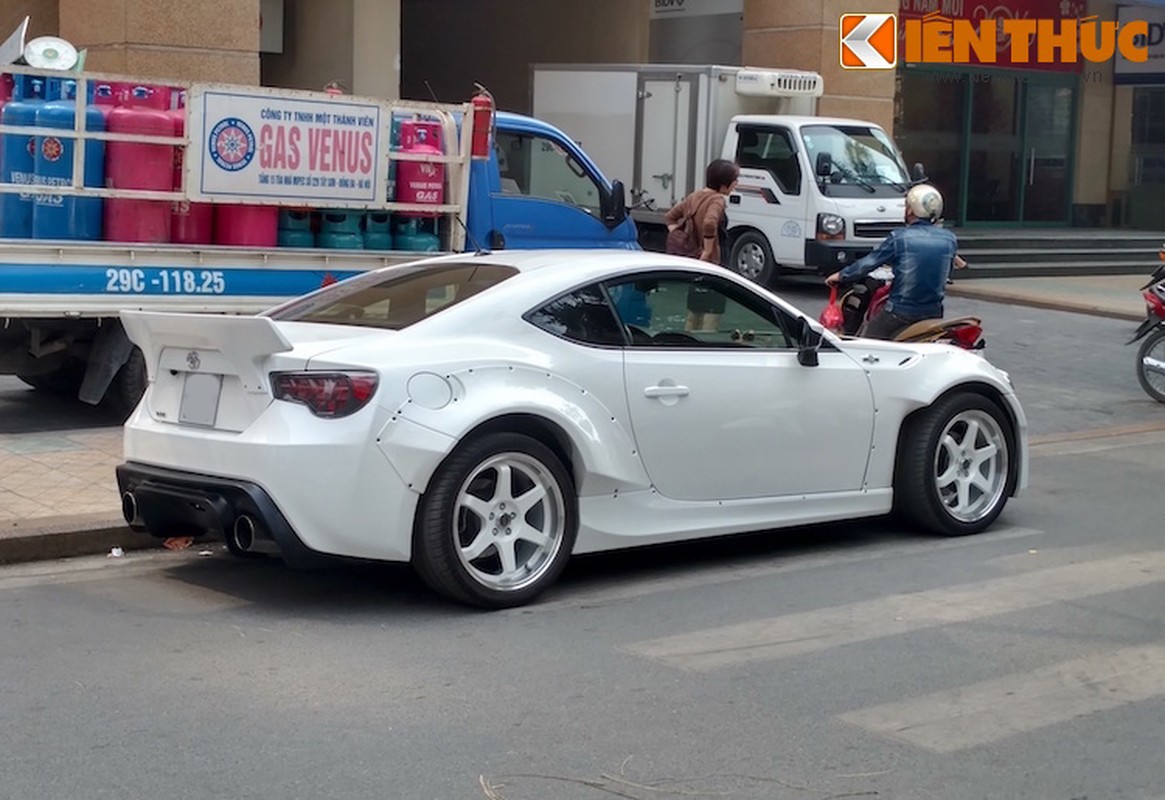 “Hang hiem” Toyota 86 do widebody hon 100 trieu tai Ha Noi-Hinh-7